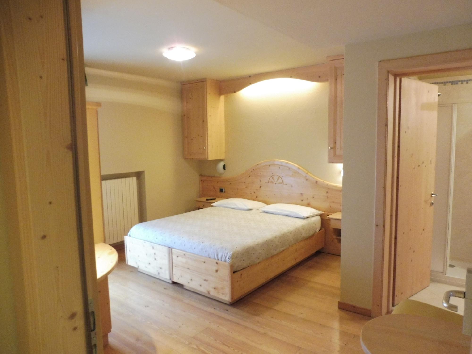 Hotel Valeria Livigno Kültér fotó