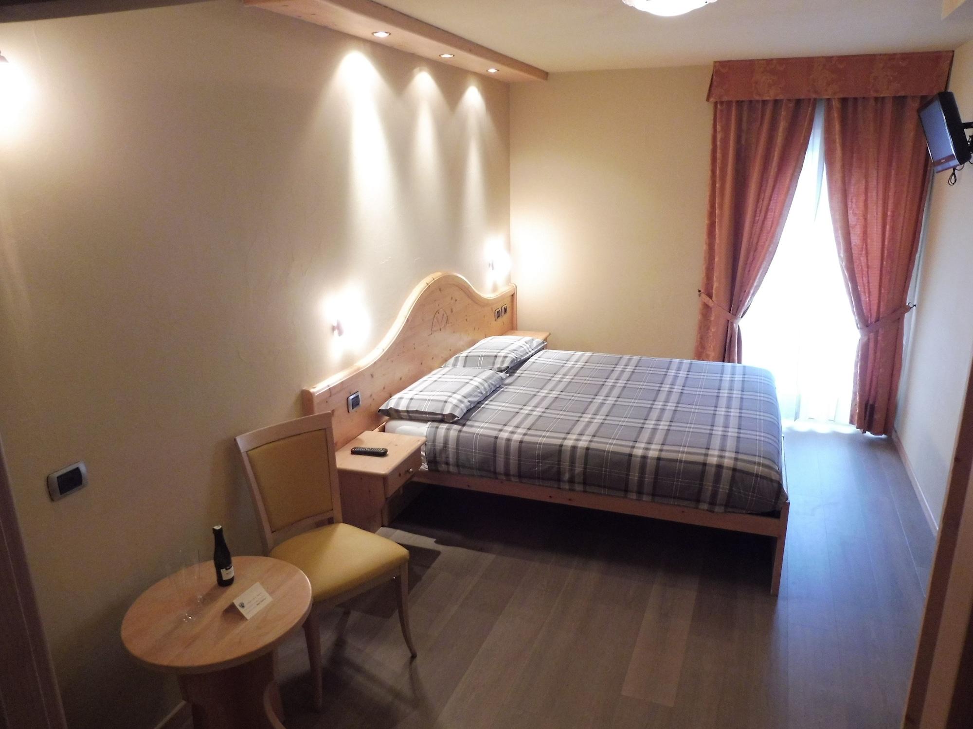 Hotel Valeria Livigno Kültér fotó