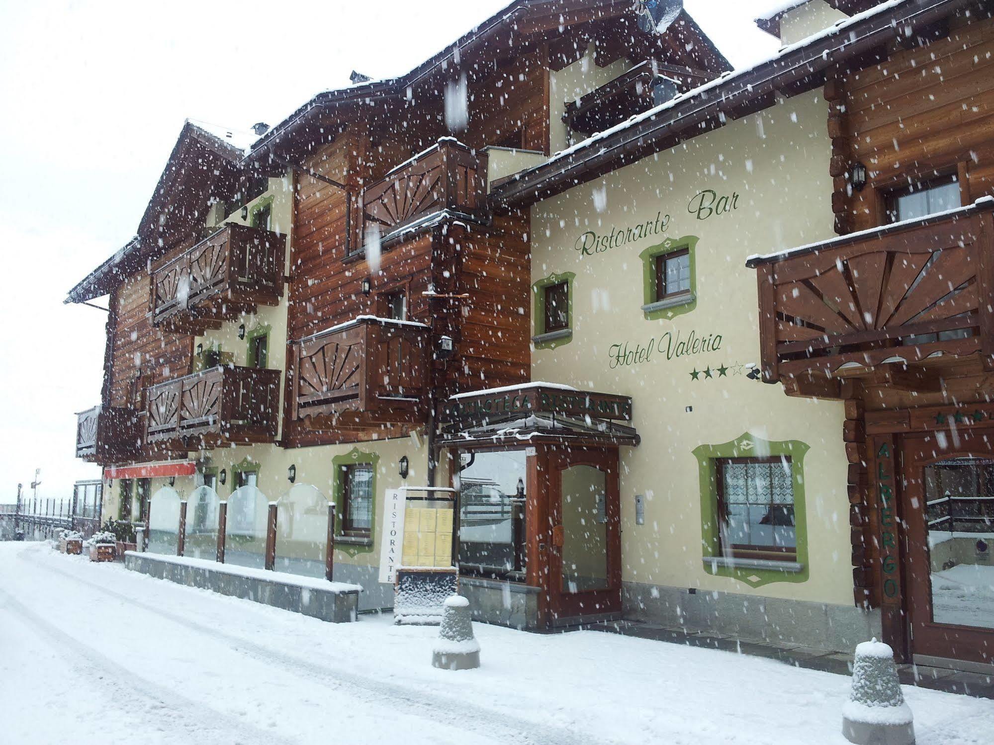 Hotel Valeria Livigno Kültér fotó