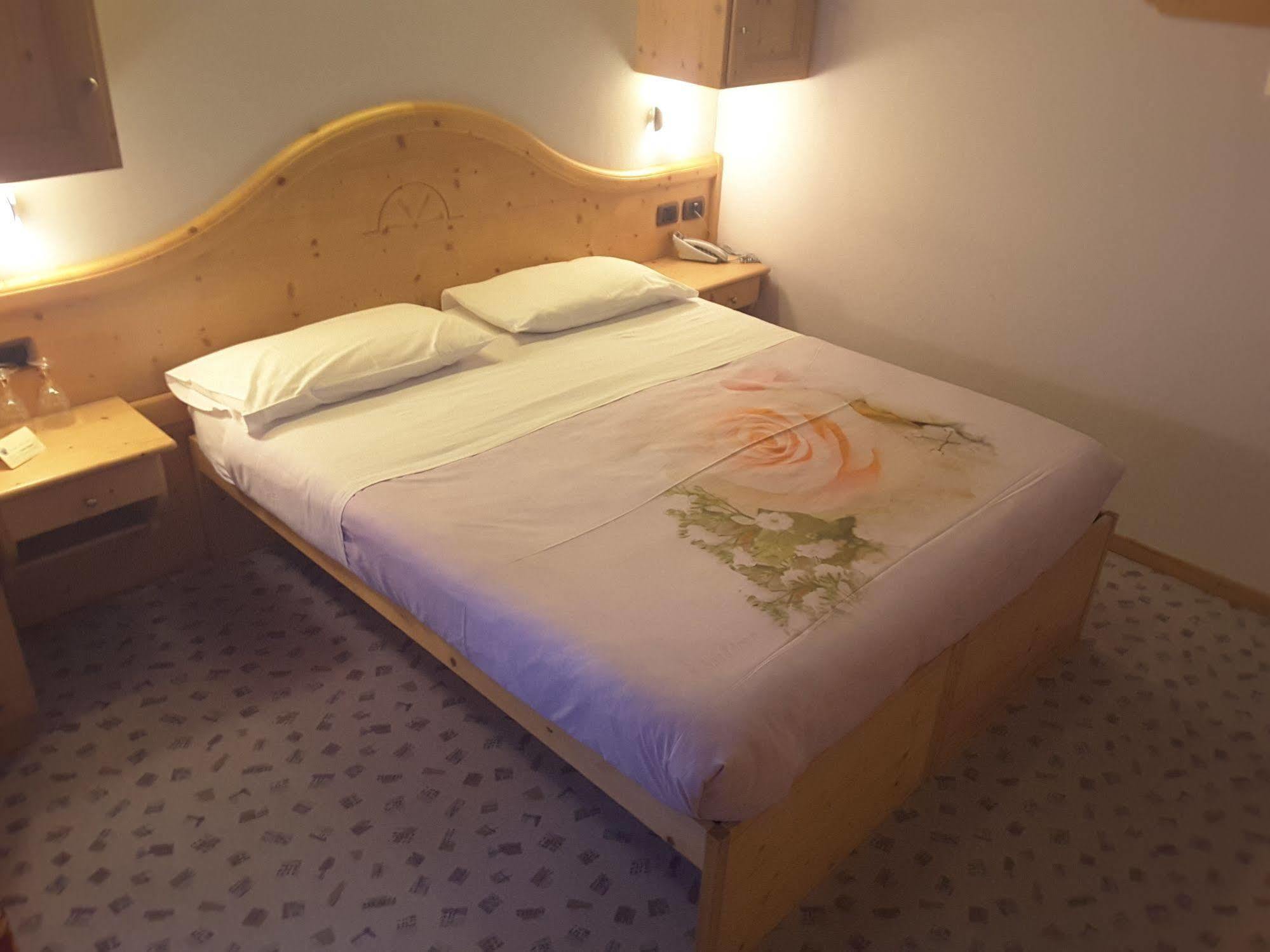 Hotel Valeria Livigno Kültér fotó