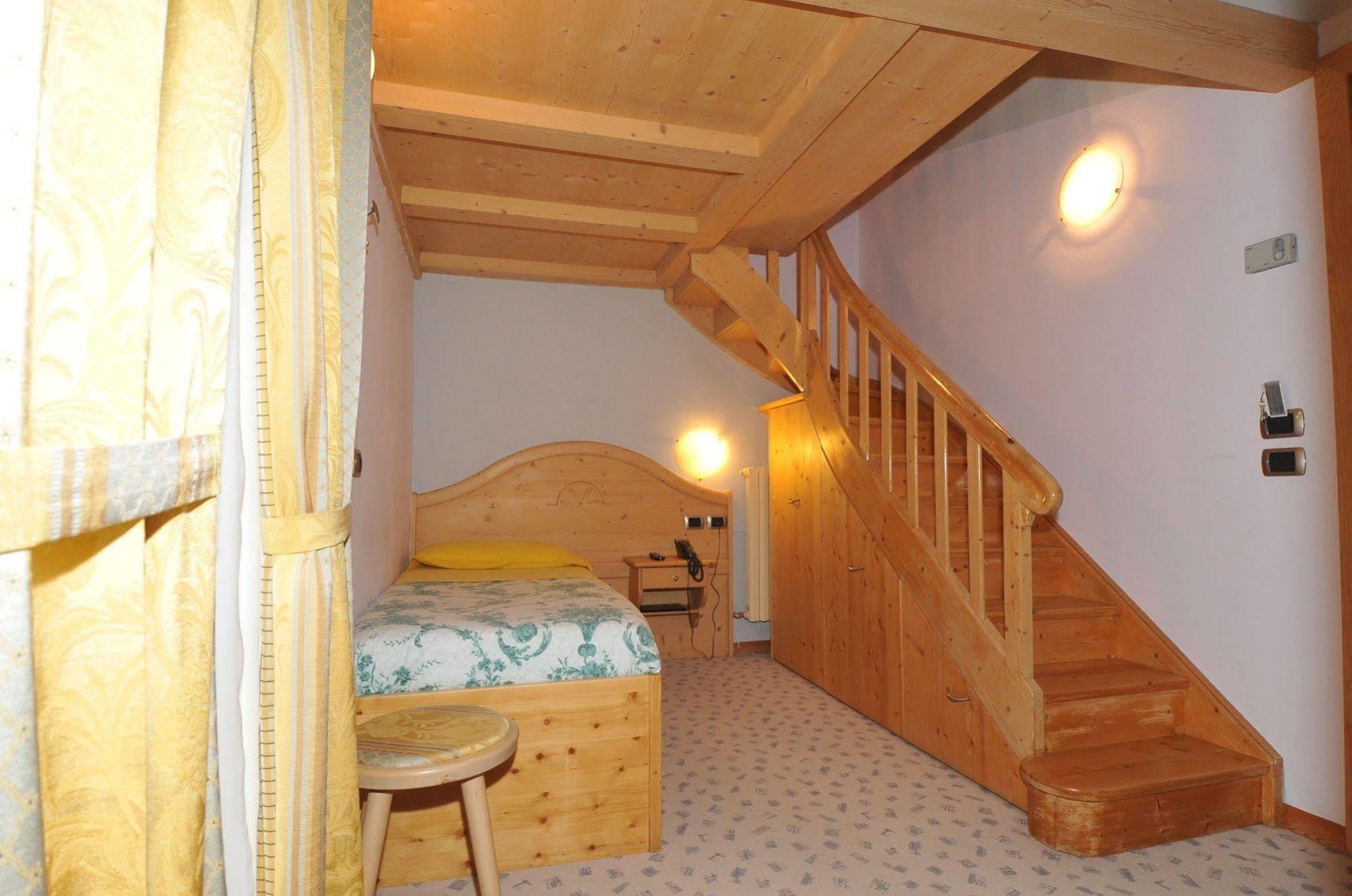 Hotel Valeria Livigno Kültér fotó