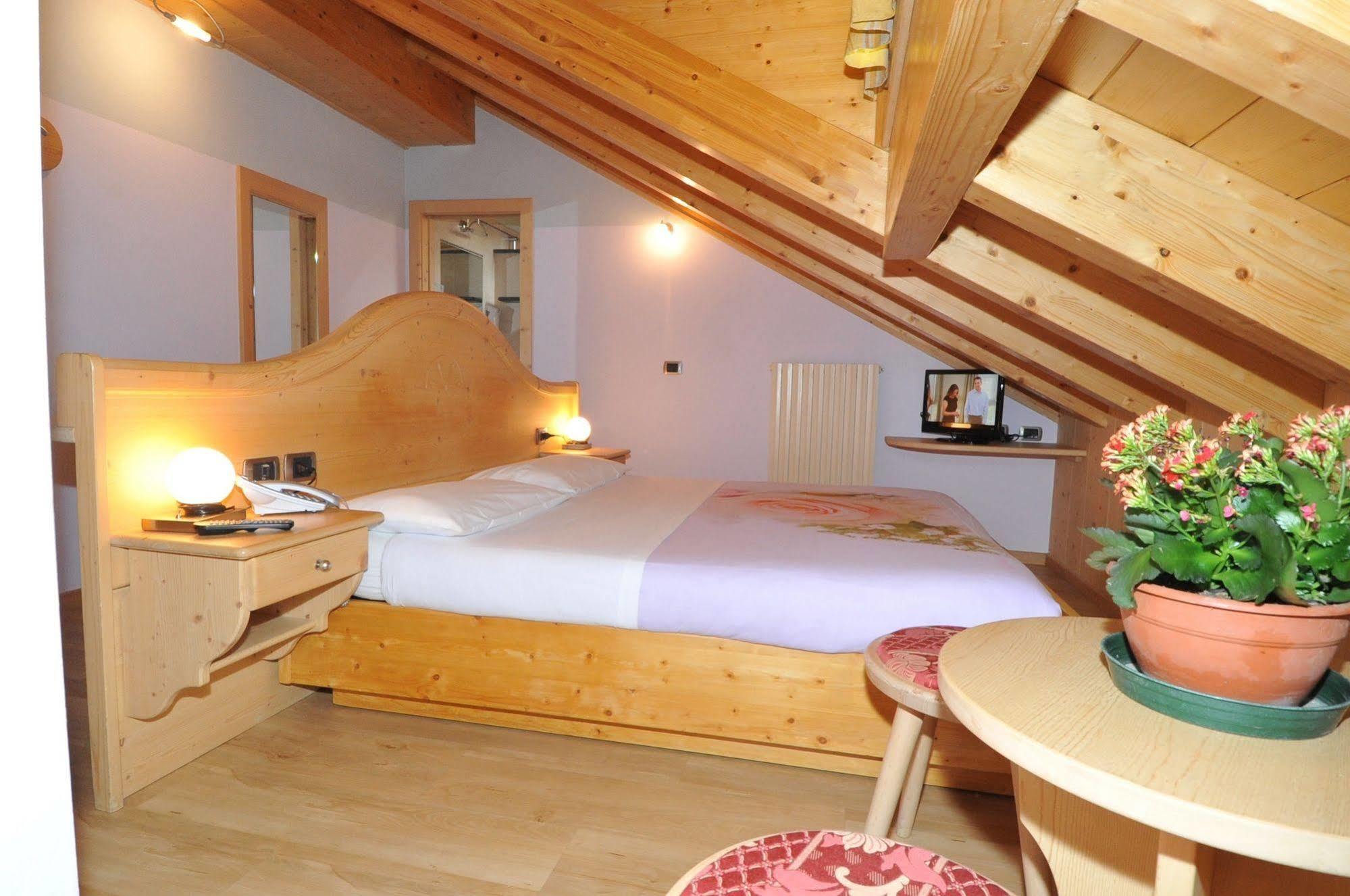 Hotel Valeria Livigno Kültér fotó