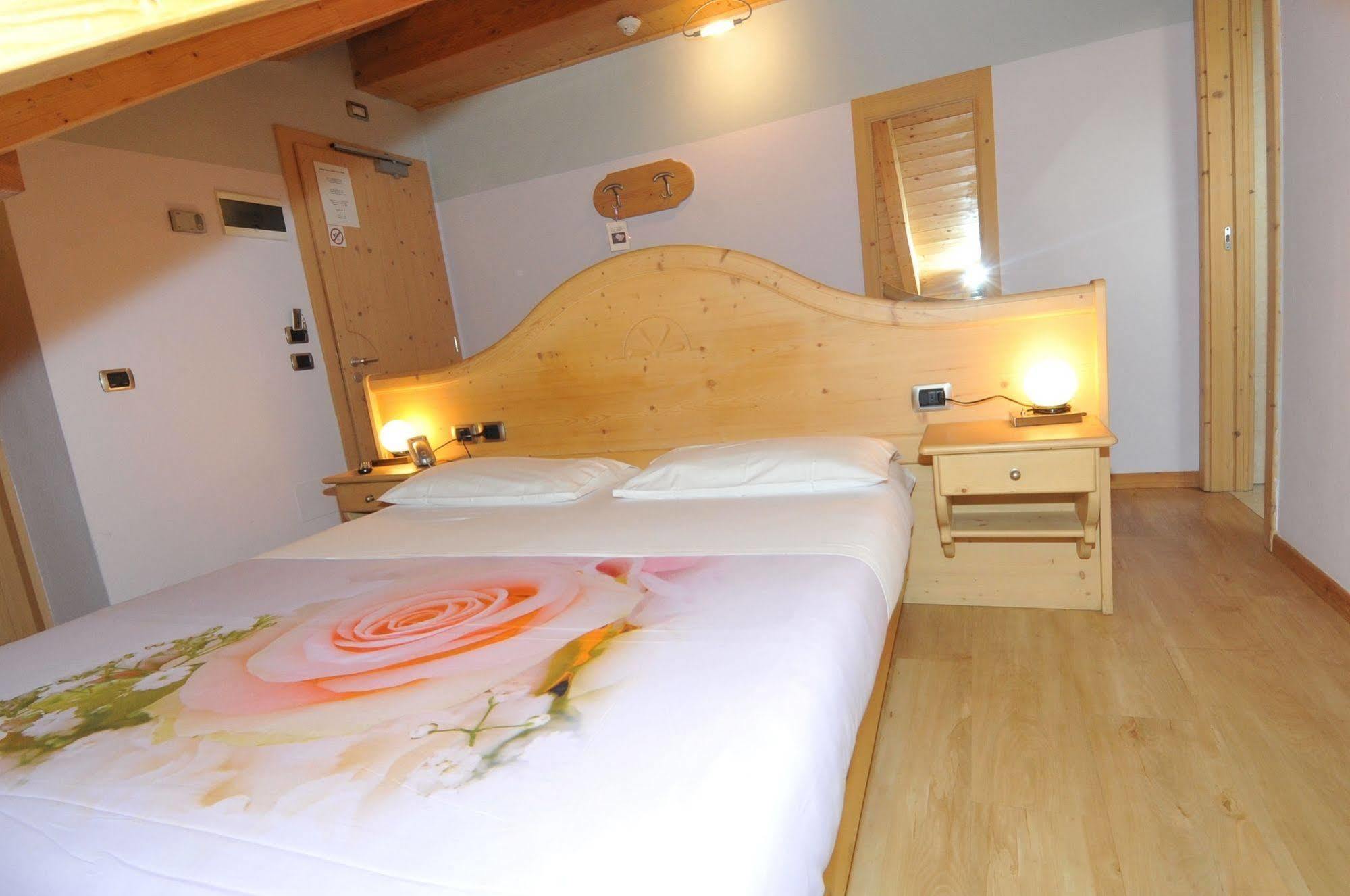 Hotel Valeria Livigno Kültér fotó