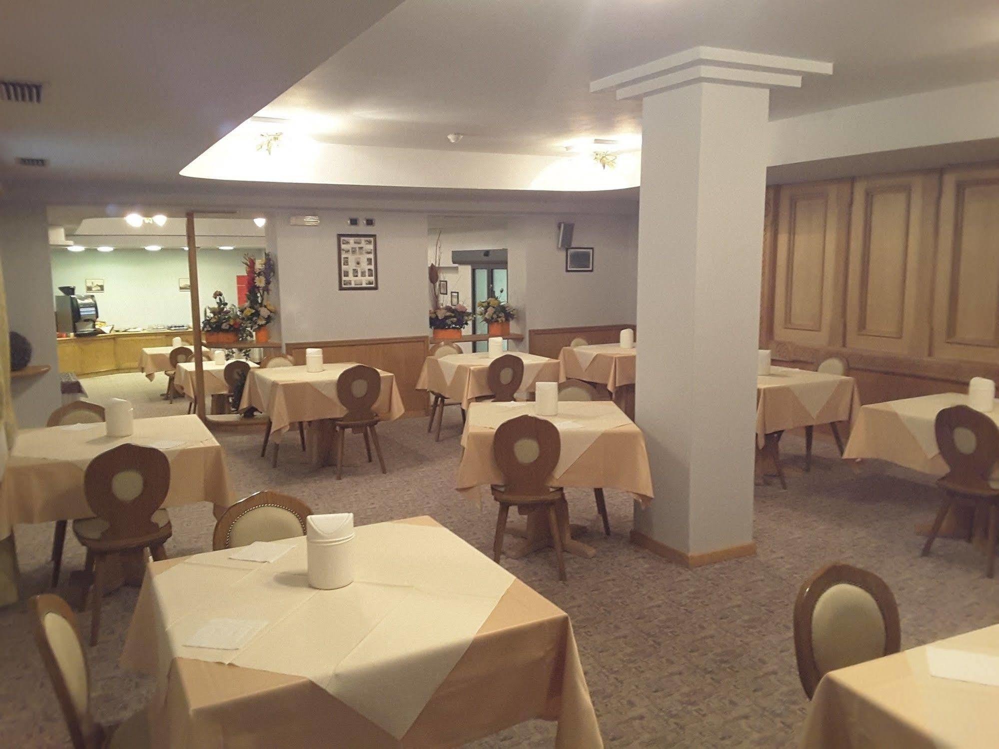 Hotel Valeria Livigno Kültér fotó