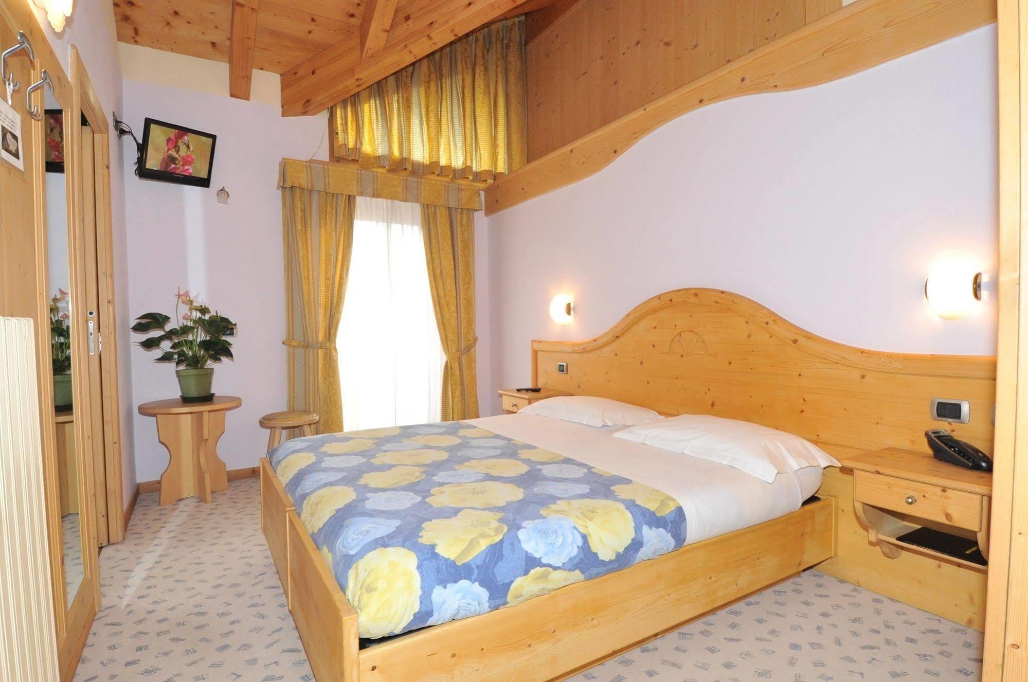 Hotel Valeria Livigno Kültér fotó