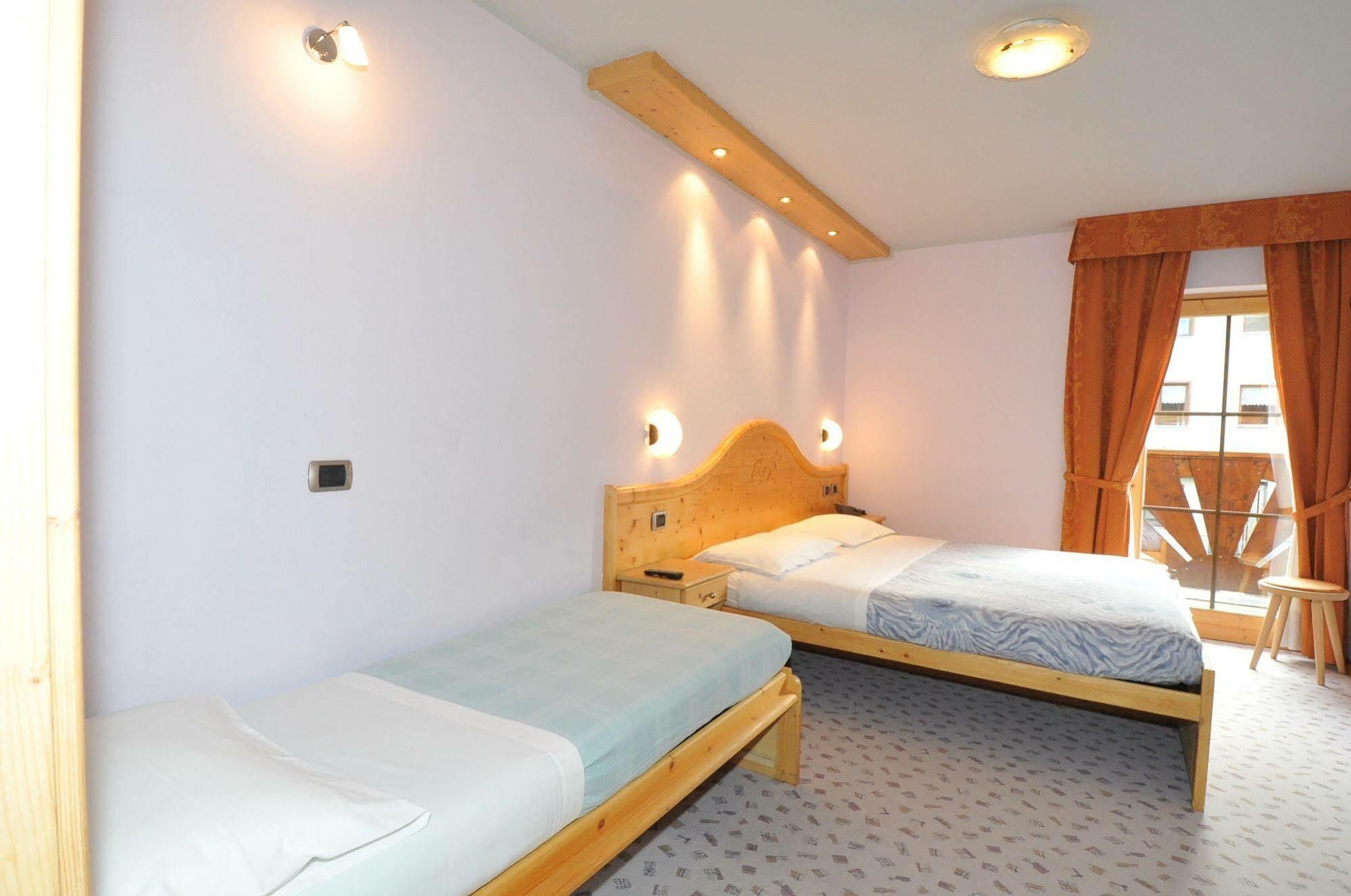 Hotel Valeria Livigno Kültér fotó