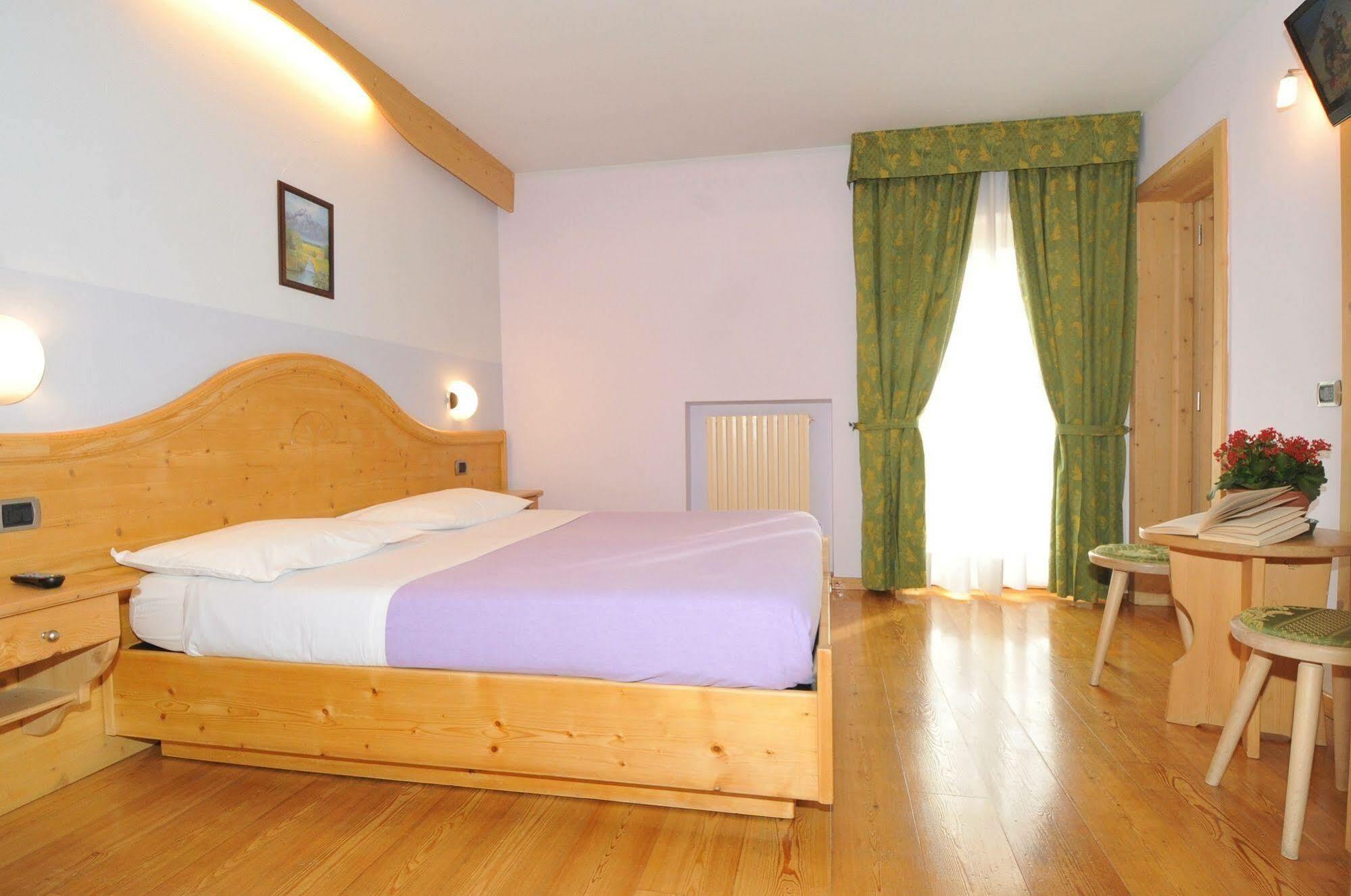 Hotel Valeria Livigno Kültér fotó