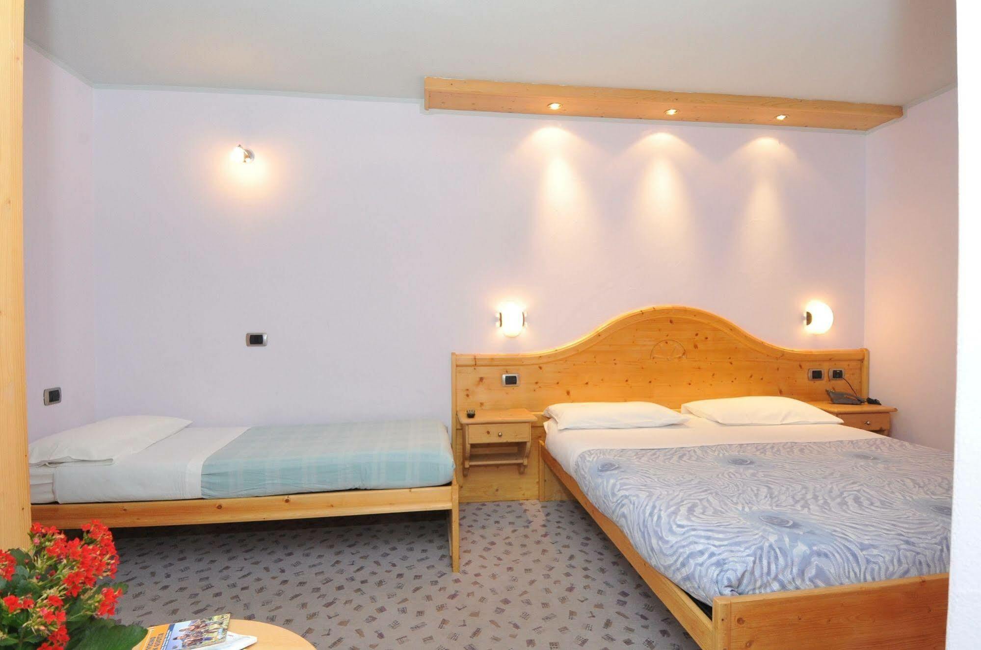 Hotel Valeria Livigno Kültér fotó