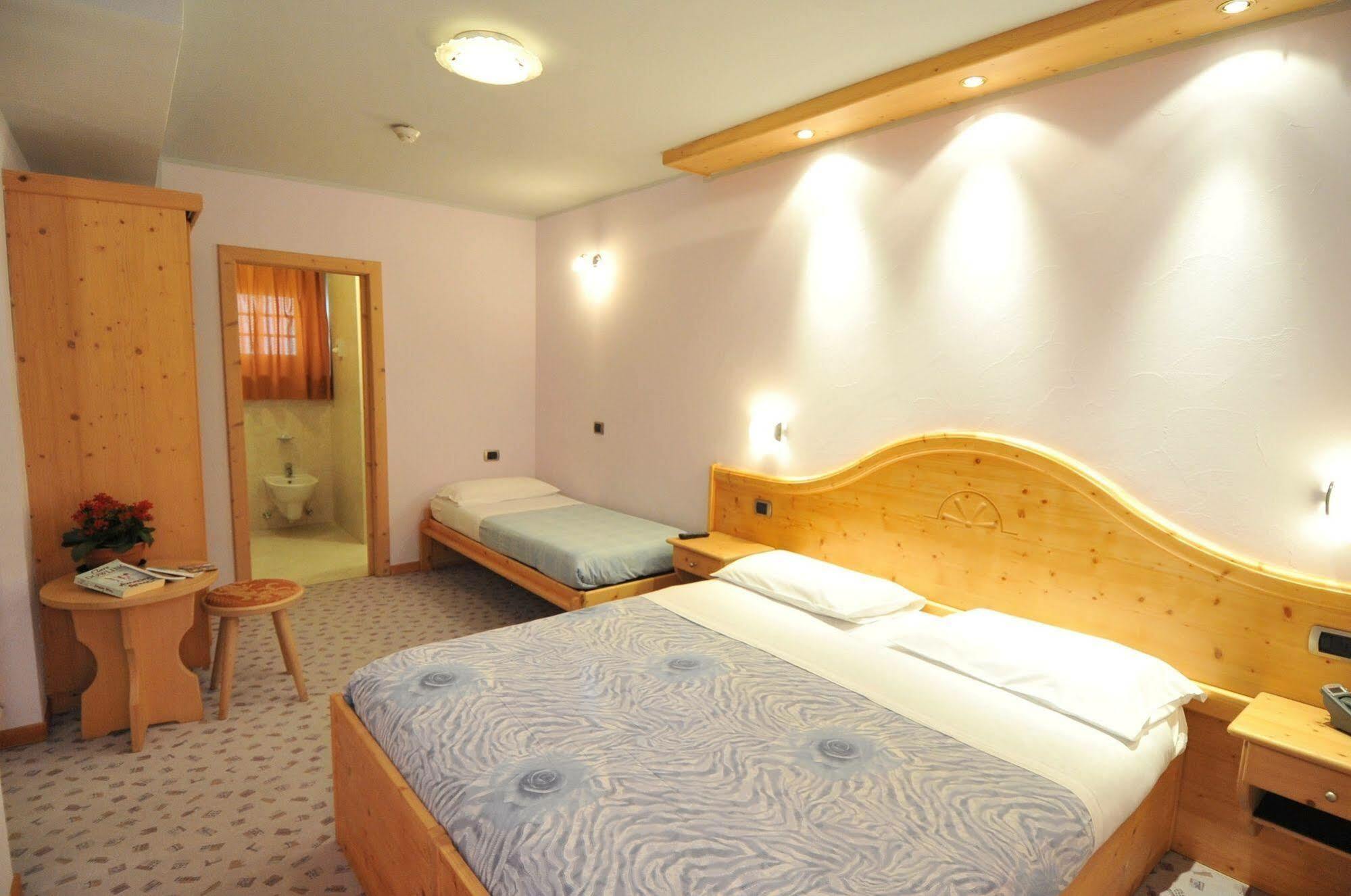 Hotel Valeria Livigno Kültér fotó